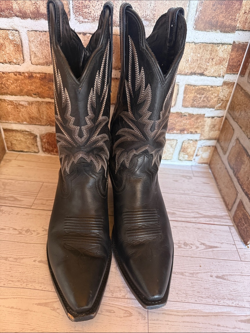 Tecovas sadie Black Leather Western Ankle Boots with Beige Stitching - Picture 4 of 7